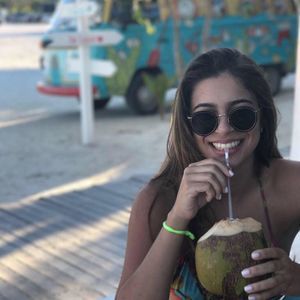 Meet your Posher, Noelle